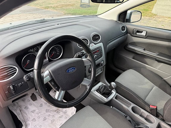 Ford Focus 12 of 13