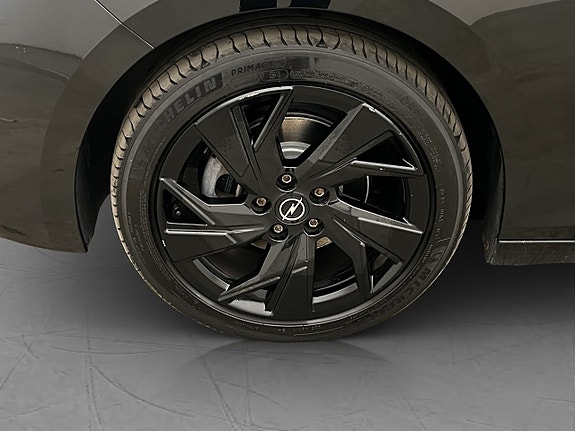 Opel Astra 28 of 30