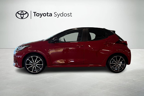 Toyota Yaris 4 of 14
