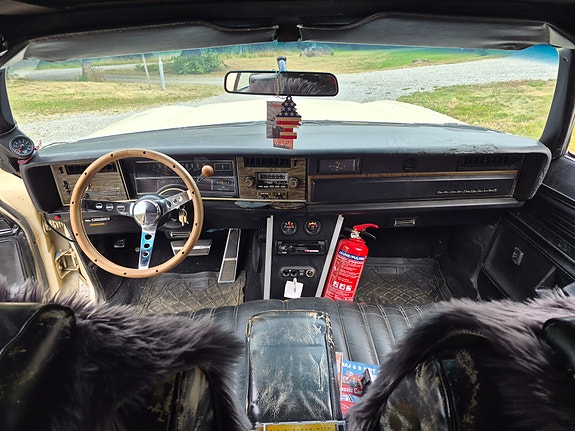 Oldsmobile Delta 88 7 of 10