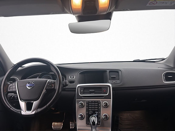 Volvo V60 Cross Country 13 of 29