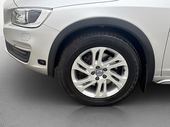 Volvo V60 Cross Country 29 of 29