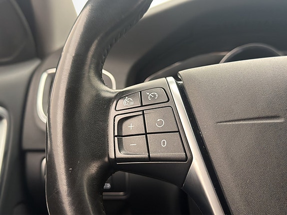 Volvo V60 Cross Country 15 of 29