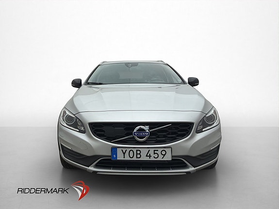 Volvo V60 Cross Country 2 of 29