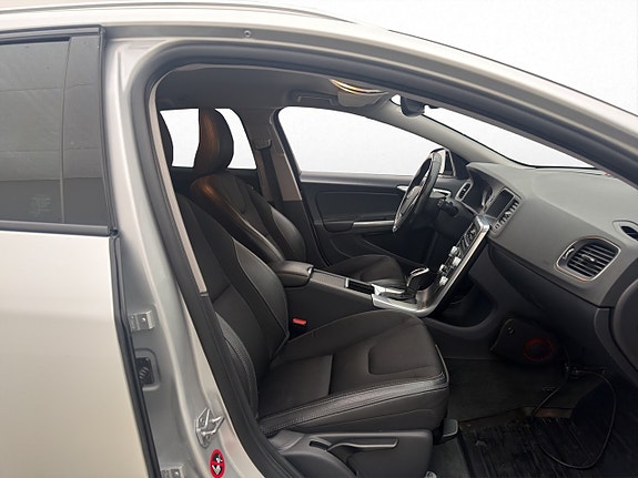 Volvo V60 Cross Country 24 of 29