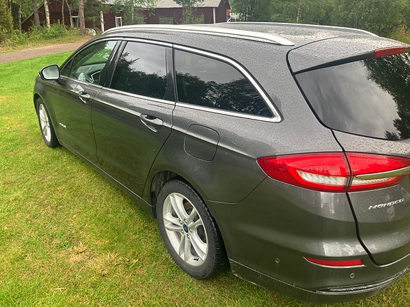 Ford Mondeo 3 of 7