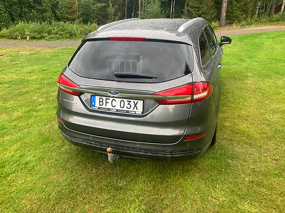 Ford Mondeo 2 of 7