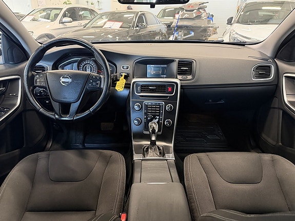 Volvo V60 22 of 24