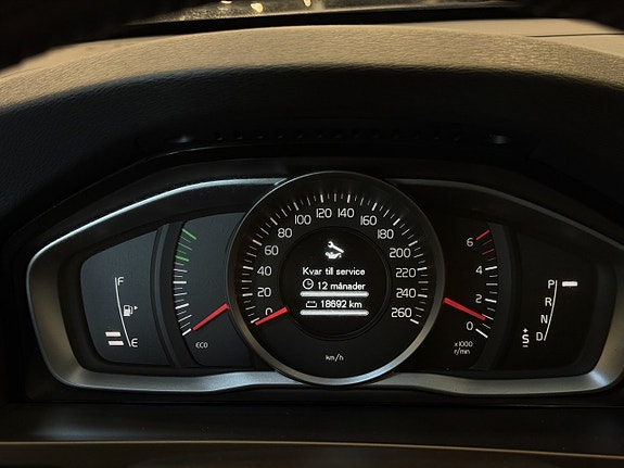 Volvo V60 13 of 24
