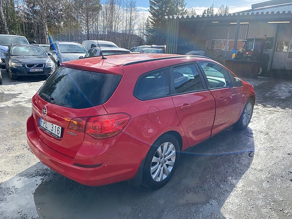 Opel Astra 8 of 9