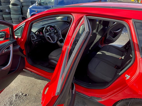 Opel Astra 7 of 9