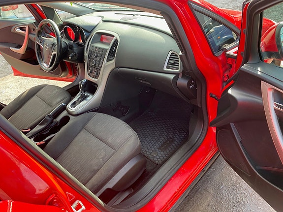 Opel Astra 4 of 9
