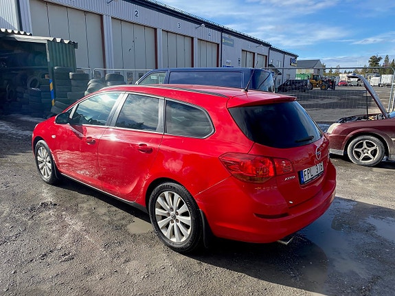Opel Astra 9 of 9