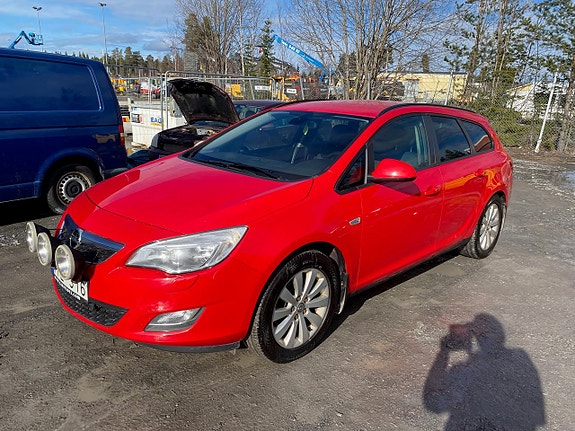 Opel Astra 2 of 9