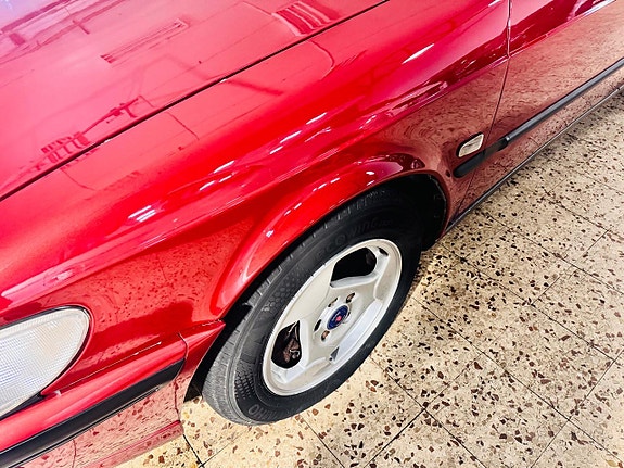 Saab 900 16 of 18