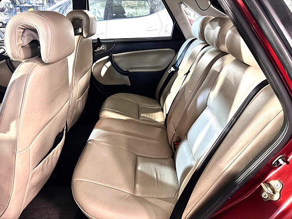 Saab 900 12 of 18