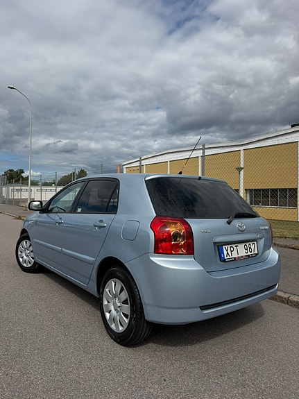 Toyota Corolla 4 of 9