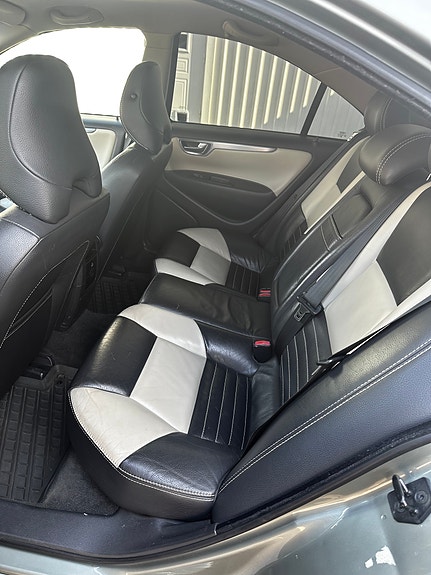 Volvo S60 10 of 20