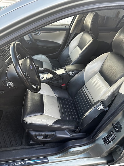 Volvo S60 7 of 20