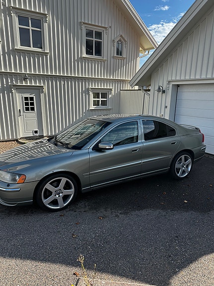 Volvo S60 3 of 20