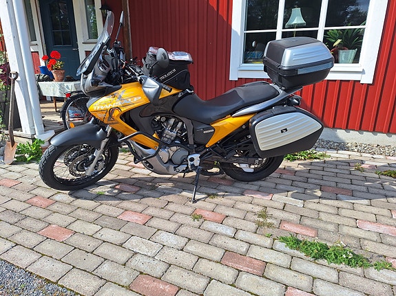 Honda XL700VA Transalp 2 of 4