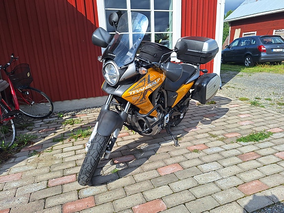 Honda XL700VA Transalp 3 of 4