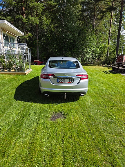 Jaguar XF 9 of 11