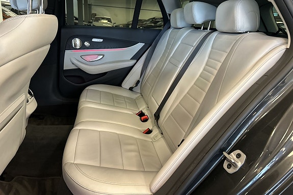 Mercedes-Benz E300 de 18 of 30