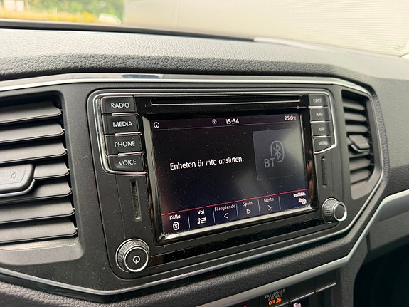 Volkswagen Amarok 16 of 19
