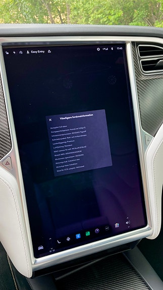 Tesla Model S 13 of 15