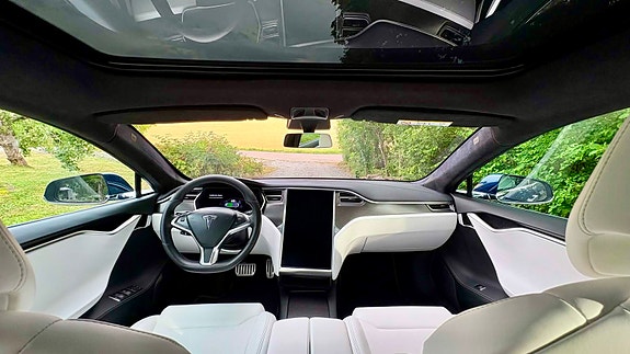 Tesla Model S 10 of 15