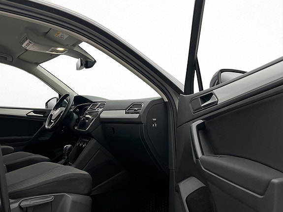 Volkswagen Tiguan 13 of 26