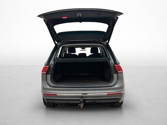 Volkswagen Tiguan 26 of 26