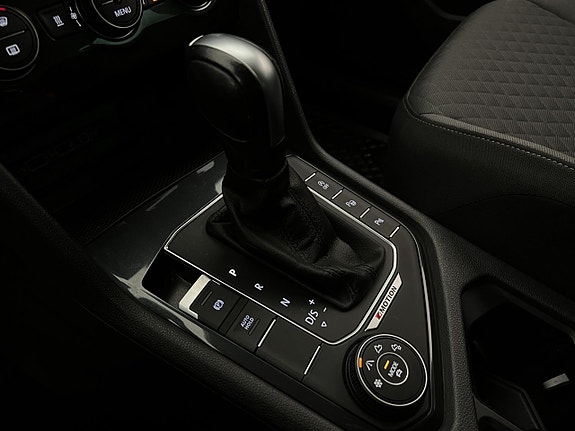 Volkswagen Tiguan 23 of 26