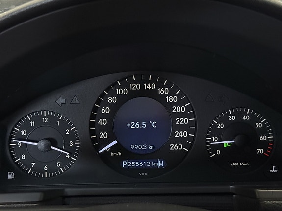 Mercedes-Benz E240 12 of 23