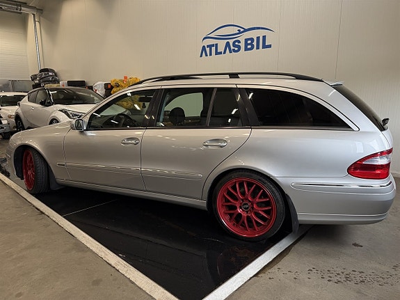 Mercedes-Benz E240 3 of 23