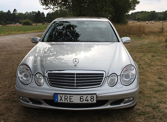 Mercedes-Benz E280 12 of 18