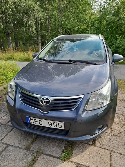 Toyota Avensis 5 of 11