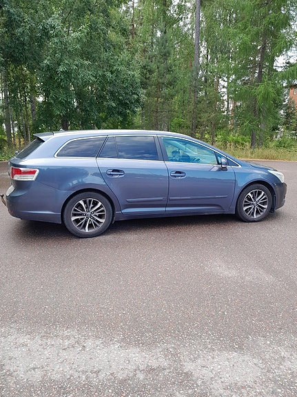Toyota Avensis 4 of 11