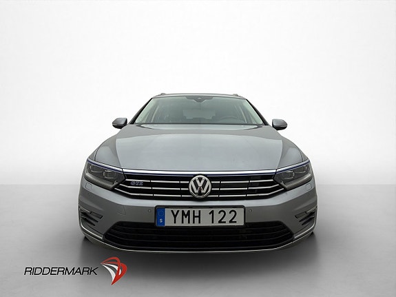 Volkswagen Passat 2 of 29