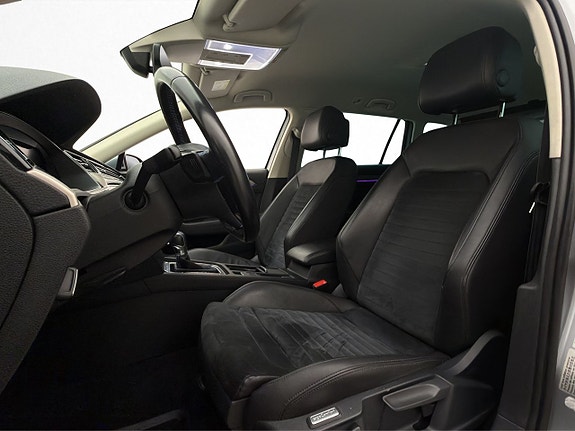 Volkswagen Passat 9 of 29