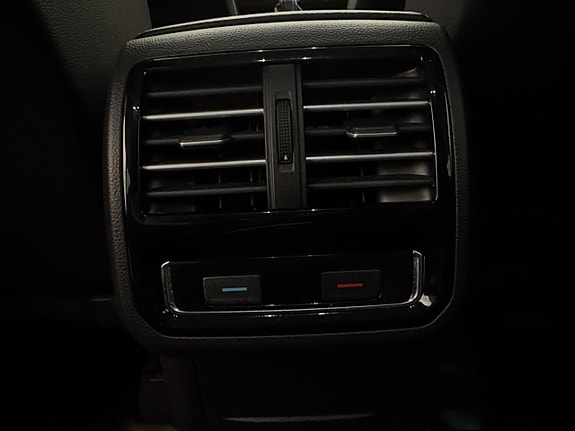 Volkswagen Passat 22 of 29