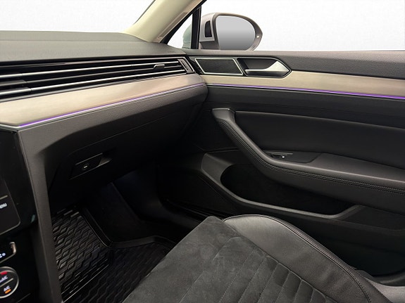 Volkswagen Passat 25 of 29