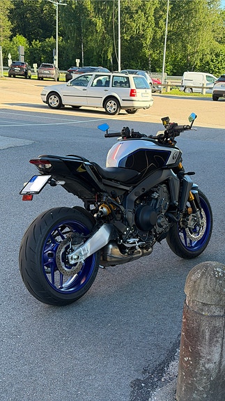 Yamaha MT-09 SP 2 of 2