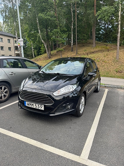 Ford Fiesta 2 of 8