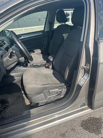 Volkswagen Golf VII 4 of 5