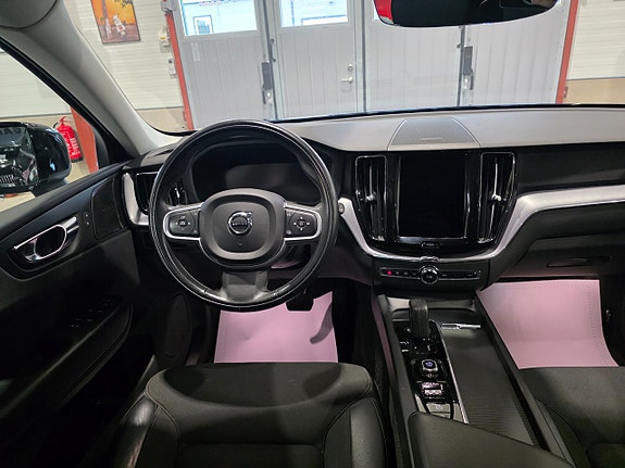 Volvo XC60 18 of 30
