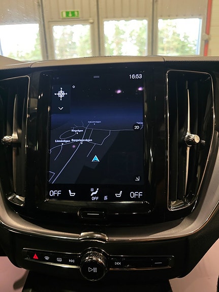 Volvo XC60 19 of 30