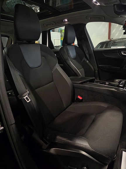 Volvo XC60 16 of 30