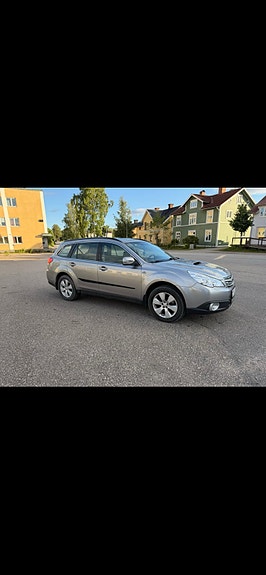 Subaru Outback 3 of 14